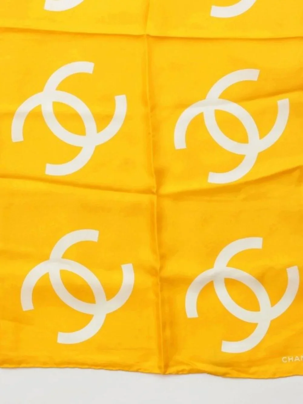 ★SOLD★ Chanel Silk CC Logo 16 All Over Pattern Scarf Yellow - Picture 5 of 10